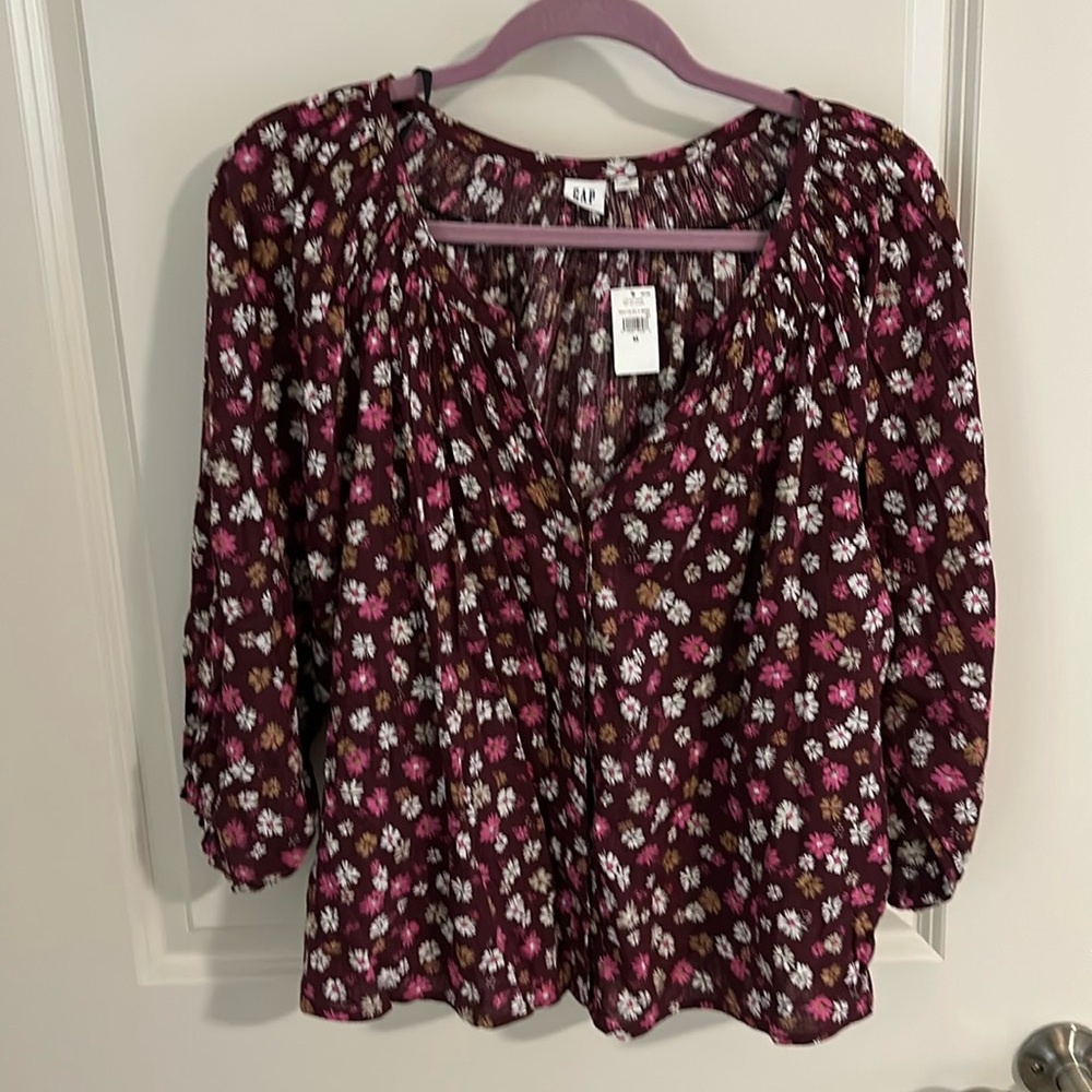 Women’s Gap shirt - magenta floral